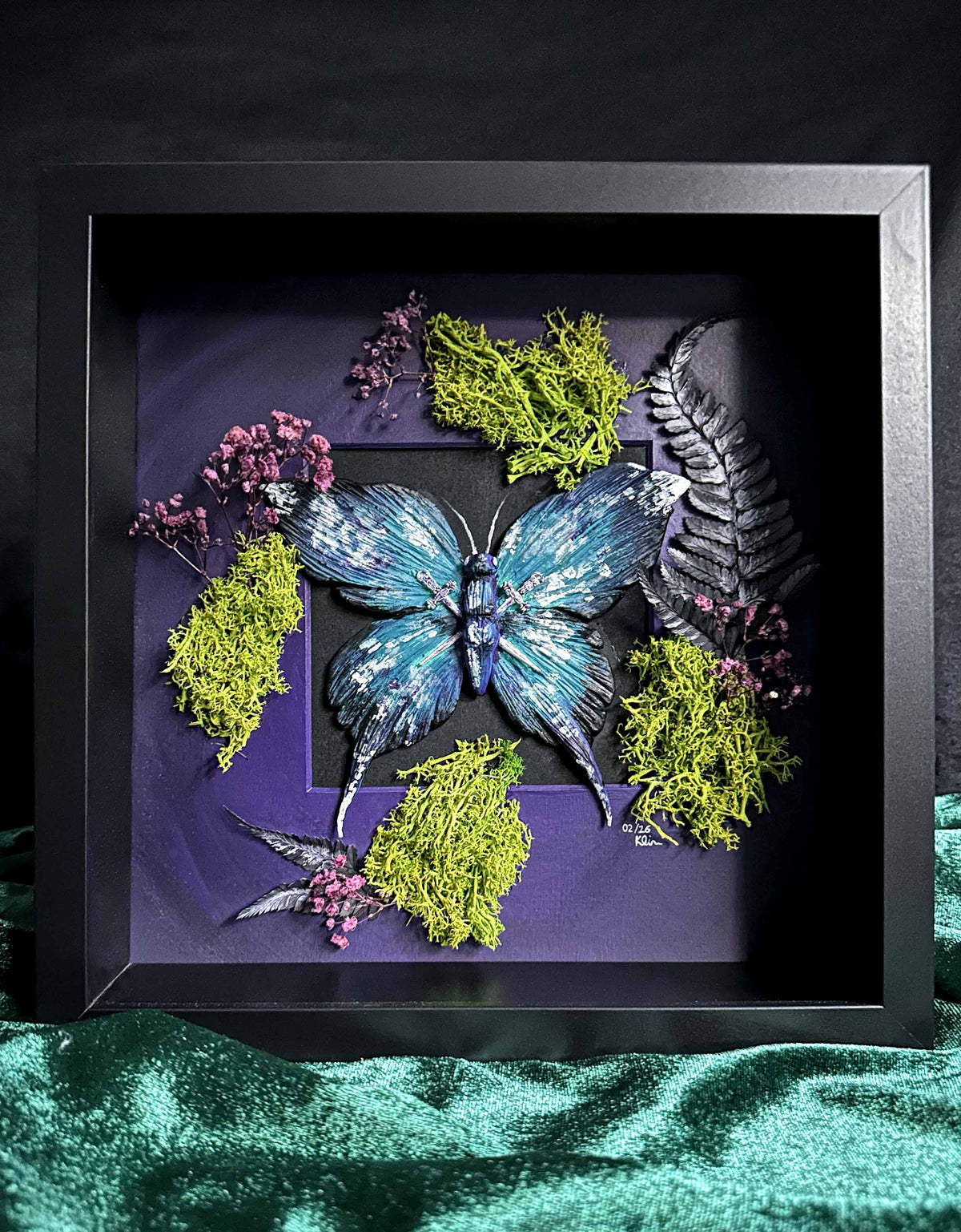 Violette Metamorphose | gerahmtes dreidimensionales Werk