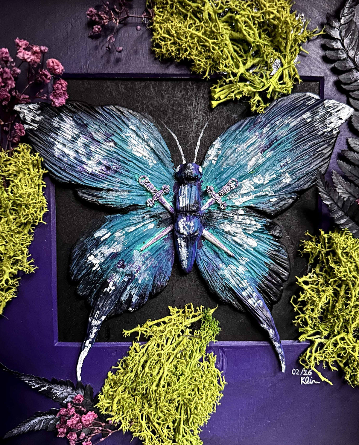 Violette Metamorphose | gerahmtes dreidimensionales Werk